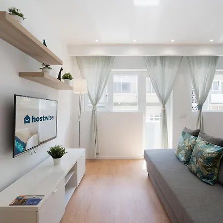 Sweet Sunny Flat W/ Balcony - Gaia