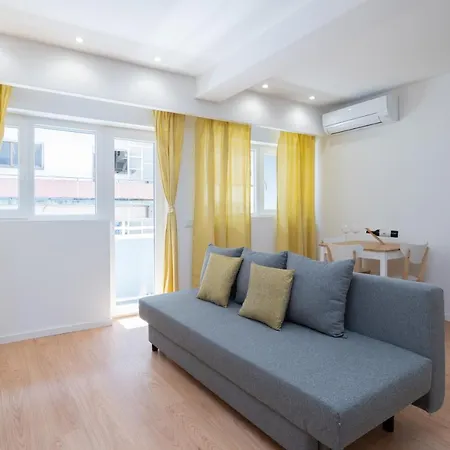 Apartment Sweet Sunny Flat W/ Balcony - Gaia *